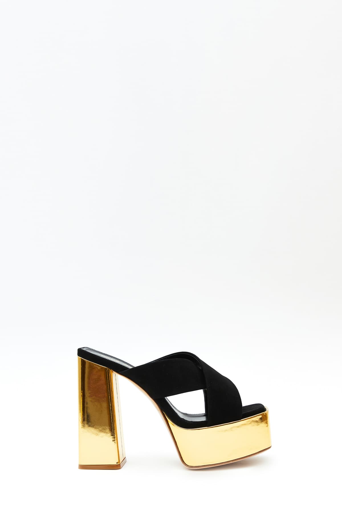 Sideview of The Wannabe mule in metal gold and black from the Haus of Honey fall-winter 2023-24